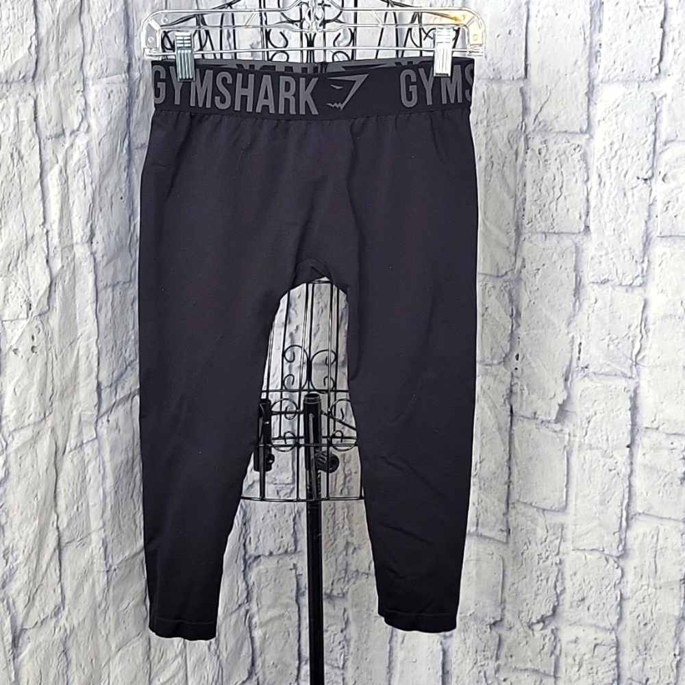 GYMSHARK Women's Fit Cropped Blackβ Leggings Small